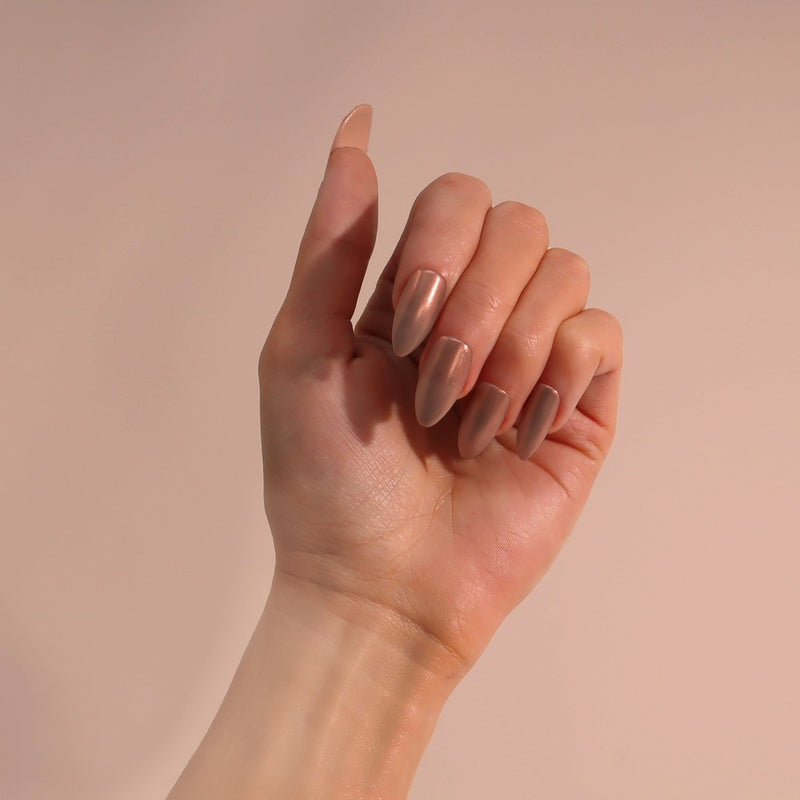 High gloss, Chocolate Glazed Nails in stiletto shape from SOSU Cosmetics, perfect for a salon-quality finish at home