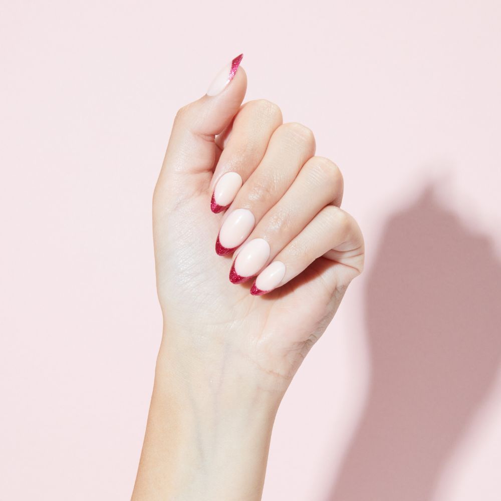 'Tis The Season Faux Nails on Hand Model | SOSU Cosmetics