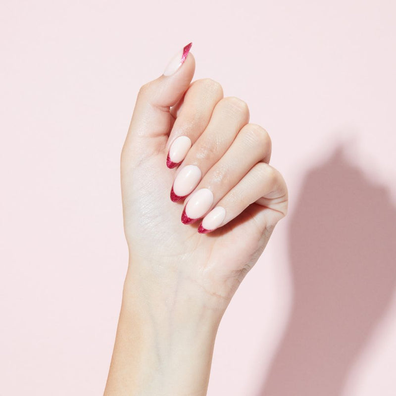 'Tis The Season Faux Nails on Hand Model | SOSU Cosmetics