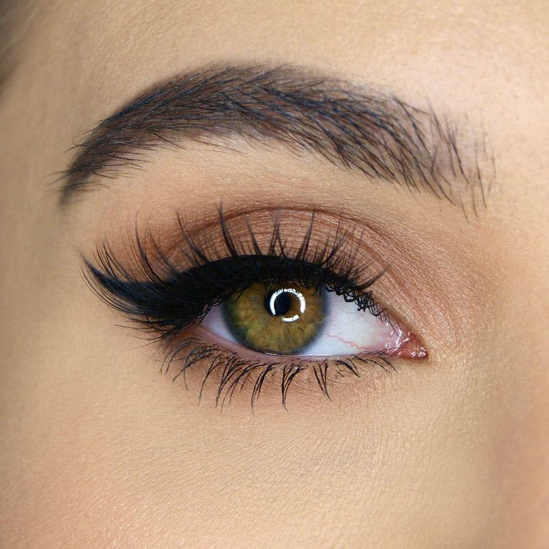 The Cutting Edge Bundle from SOSU Cosmetics featuring Hidden Agenda Cutting Edge Lashes and Precision Lash Applicator for a complete customised lash look