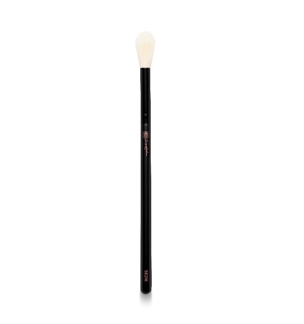 SE216 Tapered Highlighter Brush, perfect for highlighting key points of the face, made of super soft luxury 100% synthetic fibers for a flawless makeup finish