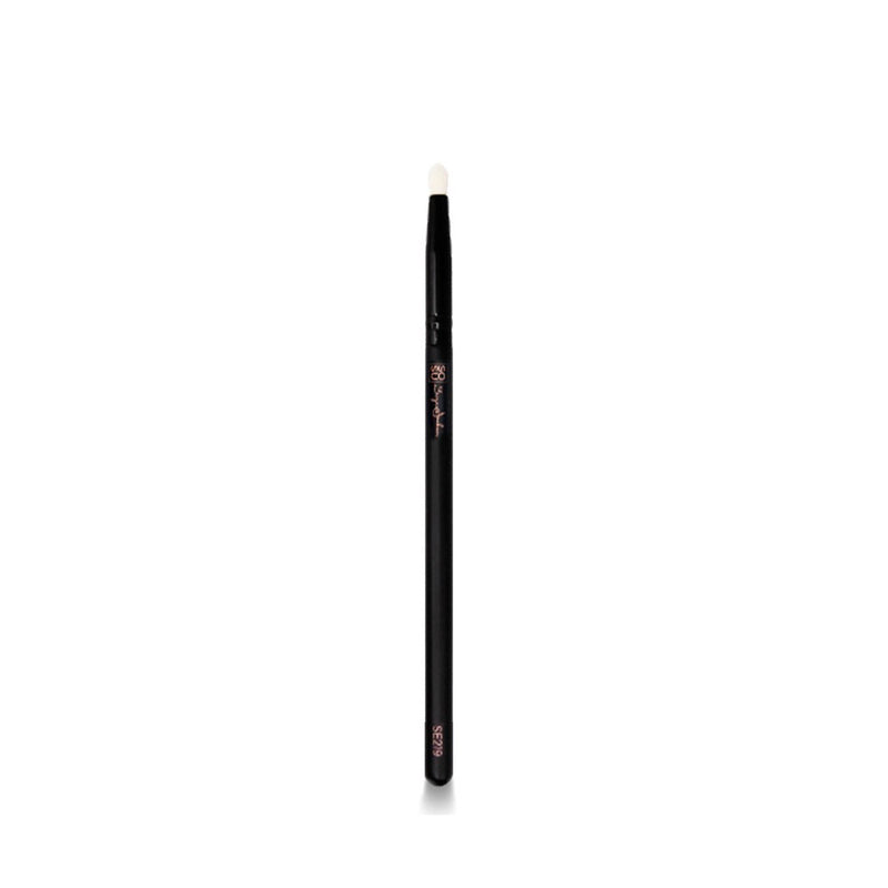 The SE219 Mini Bullet Brush, perfect for smudging out the lash line for the ultimate smoky eye, featuring super soft luxury 100% synthetic fibers for a flawless makeup finish