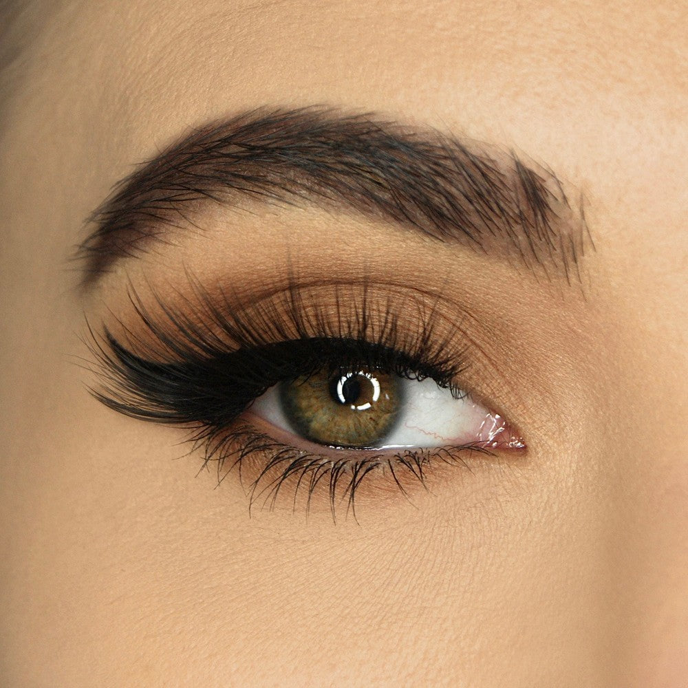 SOSU Cosmetics Eye Voltage Lash from the High Rise collection, designed for maximum volume with a lightweight feel, using luxury reusable 3D synthetic fibres for a killer everyday glam look